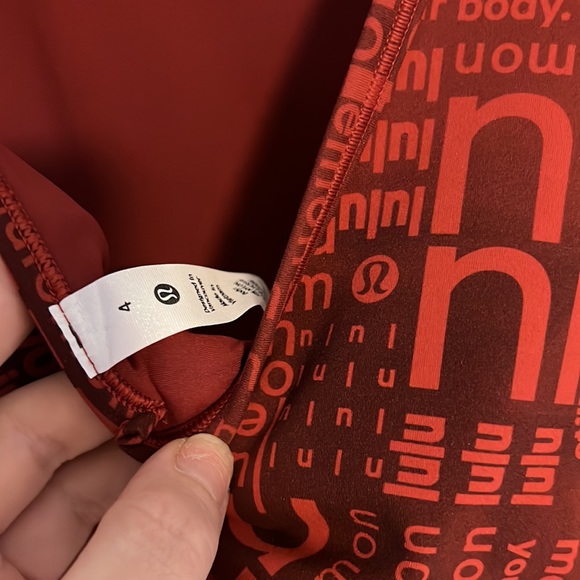 Lululemon Power Pivot Everlux Tank Top *Motif
Lululemon Ombre Red Multi … - Picture 9 of 10